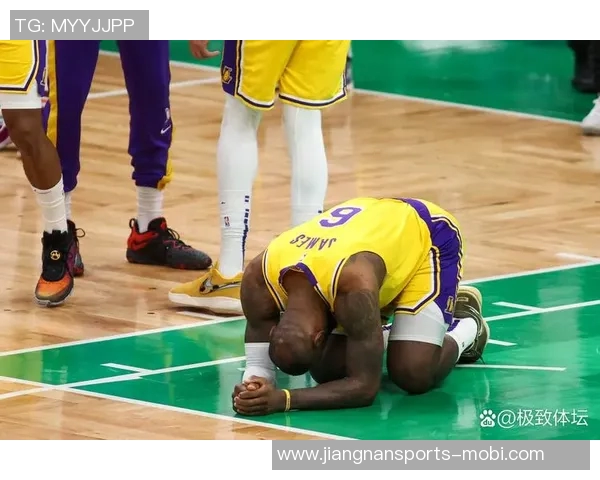 夸梅直言詹姆斯若不回防应考虑退役年龄不是借口