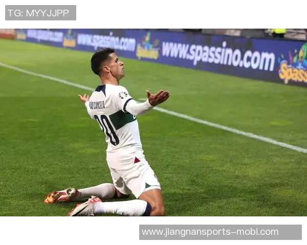 罗体报道新月愿意出租坎塞洛并承担大部分薪水国米期待下周得到答复 罗体报道新月愿意出租坎塞洛并承担大部分薪水国米期待下周得到答复