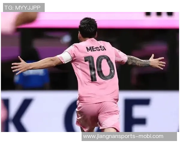 迈阿密国际首失一球门将失误送点苏里奇稳健罚入扳平比分 迈阿密国际首失一球门将失误送点苏里奇稳健罚入扳平比分