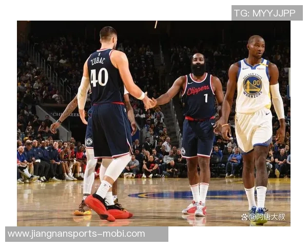 库明加表现抢眼前三场场均157分73篮板4助攻三分命中率高达50