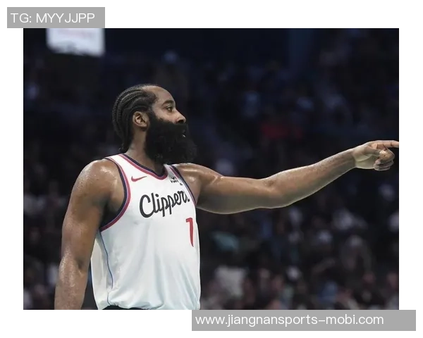 米切尔下半场表现低迷12投仅5中全场仅得15分球队遭遇失利 米切尔下半场表现低迷12投仅5中全场仅得15分球队遭遇失利