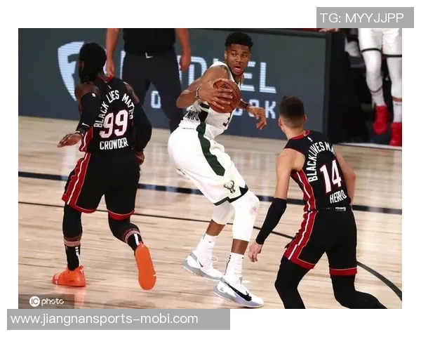 雄鹿队遭遇七连败战绩下滑至八胜十二负跌出东部前十名危机四伏